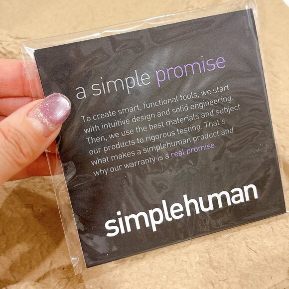 90% NEW SIMPLE HUMAN PRO MAKE UP MIRROR IN PACKAGING - Picture 3 of 14